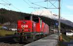 BB 1116 252-6 schleppt BB 2068 009-6 Richtung Saalfelden, KBS 201 Salzburg-Tiroler-Bahn Innsbruck - Saalfelden, fotografiert in Pfaffenschwendt am 22.11.2011 --> Lustiger Weise wurde am Bahnsteig