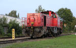 Im Bahnhof Braunau am Inn posiert 2070 031 im Abendlicht.