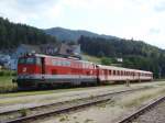 2143 029-3 wartet auf Rckreise in Bahnhof St.Aegyd am Neuwalde.29.07.2009