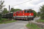 2143 073-1 verlsst mit SREX 16011  Reblaus-Express  am 31.Juli 2010 die Hst. Langau in Richtung Retz.