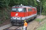 2143 073-1 am 31.Juli 2010 im Bf. Drosendorf beim Wenden von SREX 16012  Reblaus-Express  auf SREX 16013  Reblaus-Express 