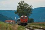 2143.35 ist mit NostalgieExpress  Leiser Berge  unterwegs. Televersion des REX 7396 zwischen Stetten und Harmannsdorf-Rckersdorf, am 05.09.2010.