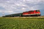 2143 051, unterwegs mit dem  NostalgieExpress Leiser Berge  nach Ernstbrunn.