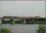 2143 073 mit dem Euregio 2540  Russbach  von Wien auf dem Weg nach Bratislava am 21.7.2006 bei der berquerung der Donau im Bereich Wien-Lobau.