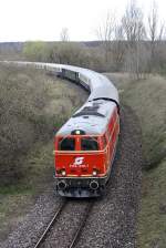 NLB 2143 070-7 am 05.April 2015 mit dem SLP 93955 von Gänserndorf nach Mistelbach nach der Ausfahrt aus dem Bf.