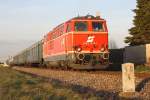 NLB 2143 070-7 mit dem SLP 14587 von Traiskirchen Aspangbahn nach Wien FJB am 12.April 2015 bei Sollenau.