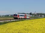 Der 5047 064 und der 5047 099 als R nach Braunau am 17.05.2019 unterwegs bei Geinberg.