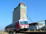 5047 063-2 verlsst als R3481 bei KM141-2 das Bahnhofsgebiet von Ried i.I.; 0960401