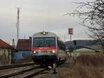 Der 5047 066 als R nach Braunau am 13.03.2011 bei der Einfahrt in Gurten.