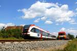 Anlsslich der Abschiedsfahrt der Reihe VT70 auf der Graz Kflacher Eisenbahn kam es am Abzweig zur ehemmalige Sulmtalbahn nchst Gasselsdorf zu einem treffen der Generationen.