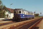 Im Jahr 1989 waren die Triebwagen 5144.01 und 05 an die Zfl.Wr.Neustadt verliehen,so wie hier im August 5144.01 in Bad Fischau nach Gutenstein fährt. Heute steht der Triebwagen als Denkmal im Bhf.Semmering.