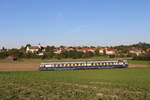 Im letzten Abendlicht des 15.9.2019 fährt der 5145.11 als Regionalzug von Oberdorf NÖ nach Groß Schweinbarth hier bei Raggendorf.