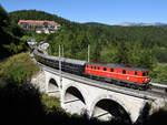 Am 25. September 2021 wurde der SE 14469 Majestic Imperator von Wien nach Velden von der sechsachsigen 1010 003 gezogen, und von mir vor der Kulisse des Kurhaus Semmering  und des Schneebergs am Kartnerkogel-Viadukt fotografiert.
In ein paar Jahren soll das schlafende Jugendstiljuwel als  Grand Semmering  eine Renaissance erleben.