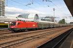 ÖBB 1016 004-4 am 28.April 2019 mit dem 47680 im Bahnhof Bratislava Petrzalka.