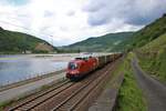 ÖBB Siemens Taurus 1016 009-3 mit dem Wenzel KLV am 02.05.20 bei Assmannshausen am Rhein 