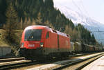 27. Juli 2005, Bahnhof Brenner die Taurus-Lok 1016 003 der ÖBB steht zur nächsten Fahrt bereit.