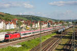 1016 001+xxx mit EC112 Klagenfurt-Frankfurt am 13.05.2022 am Eszetsteg in Stuttgart.