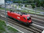 Eine 1016 auf der Fahrt vom Depot an den EC Vorarlberg von Zrich nach Wien West. Am 13.06.08 in Buchs/SG