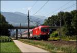 007… 1016 007 jagt durch das Inntal mit dem OEC 565  Samariterbund , Bregenz - Wien Westbahnhof.