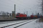 Ein sterreichischer Gast auf der KBS 613: 1016 018-2 kam am 07.12.2010 mit einem Containerzug in Richtung Norden durch Eschwege West.