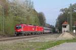 1016 004 und 1016 012 fuhren am 14.4.14 mit einem EC durch Aßling.