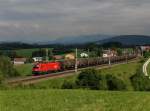 Die 1016 047 mit einem Kesselzug am 04.06.2014 unterwegs bei Pöndorf.