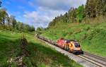 1016 048 mit einem Güterzug am 22.05.2021 bei Sinngrün.