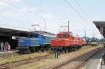 1020 041 gibt sich mit 1020 018 am 17.07.10 in Freilassing ein Stelldichein (E94 Treffen)