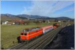 Die 1041.202 von RPS (Rail Professionals Sttz) berstellt den Dampfkran 9766 042  als SGAG 93046 von Sigmundsherberg nach Lienz.  
St. Margarethen 30.12.2012