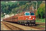 1042 533 mit Erzzug in Leoben Hintererg am 28.04.1995.