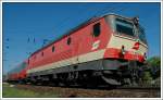 Welch schne Maschine: 1044 092 mit dem OIC 545  MUSEUM MAK  von Salzburg nach Wien Westbahnhof bei der Einfahrt in Wien Htteldorf am 15.4.2007.