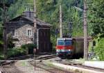 1044 050 mit IC534  sterreichischer Stdtebund  von Lienz nach Wien Sd, bei der Einfahrt in den Bahnhof Breitenstein, 30.07.2009.