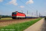 Kurz vor 11Uhr  bahnte  sich das nchste Highlight des Tages an,1044 036-2 mit EZ(Erlebniszug) 5918 Wien Sdbahnhof - Passau Hbf.,bestehend aus wie fabrikneuen Schlierenwagen in