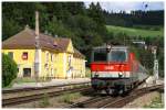 1044 014 fhrt mit EC 733  Der Warmbaderhof  von Wien Meidling nach Villach.