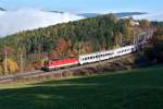 BR 1044 fhrt mit dem EC 158  Croatia  nach Wien Meidling.