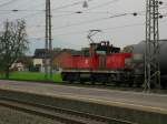 Die 1063 044 hatte heute ( 2.10.2009 ) einen schweren langen Gterzug am Hacken.