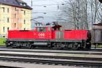 E-Lok 1063 044-0 rangiert am Bahnhof Bludenz mit einem Güterzug.Bild vom 2.4.2015