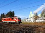 1110 522-8 der ÖGEG, steht in Timelkam für weiteren Einsatz bereit; 170102