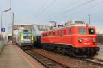 470 504 daneben 1110 505 als SD 14003 von Neubau-Kreutzstetten (N) nach Graz Hauptbahnhof (G), hier zum sehen im Bahnhof Gramatneusiedl (Gn); am 15.12.2012