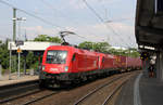1116 134 + ein weiterer (jedoch abgerüsteter) ÖBB-Taurus durchfahren mit einem KLV-Zug den Bahnhof Mainz-Kastel  am 3.