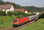 1116 279 mit dem IC 2333/RE 52333 (Stuttgart Hbf-Singen(Htw)) bei Fischingen 28.5.18