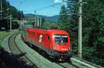 ÖBB 1116 047 mit IC Wien Südbf - Villach Hbf (zwischen Kartnerkogeltunnel und Bahnhof Semmering, 05.08.2002); digitalisiertes Dia.