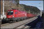 1116 103 mit Güterzug in Langenwang am 22.01.2020.