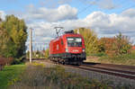 Der ÖBB-Stier 1116 088 rollte am 11.10.20 Lz durch Greppin Richtung Bitterfeld.