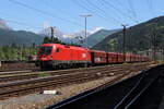 Vor der wunderschönen Bergkulisse der Pyhrn-Priel Region steht am 22.6.2021 der LGAG 48461 bespannt mit der 1116 139 im Bahnhof Selzthal und wartet auf die Weiterfahrt nach Leibnitz.