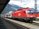 ÖBB 1116 243-5 mit City-Shuttle-Wagen der Linie Salzburg in Innsbruck Hbf.