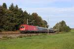 1116 189-2 (ÖBB) mit einem ÖBB Nightjet in Ostermünchen, 12. Oktober 2023