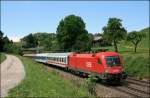 1116 045 bringt bei Axdorf den OEC 113 nach Klagenfurt Hbf.