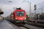 1116 274-0 mit dem IC 2025 bei der Einfahrt in Solingen Hbf am 7.12.2008 (Gru an den Tf)