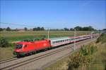 1116 131 mit dem EC 61 auf der Neubaustrecke zwischen Amstetten und St. Valentin mit seiner Hchstgeschwindigkeit - 200 km/h. 27.07.2009